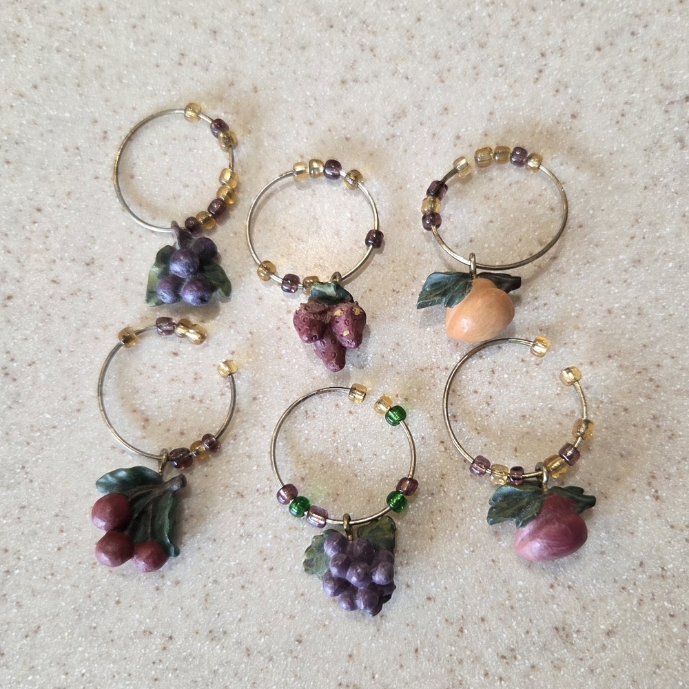 Vintage Pfaltzgraff Jamberry Wine Markers Charms Fruit